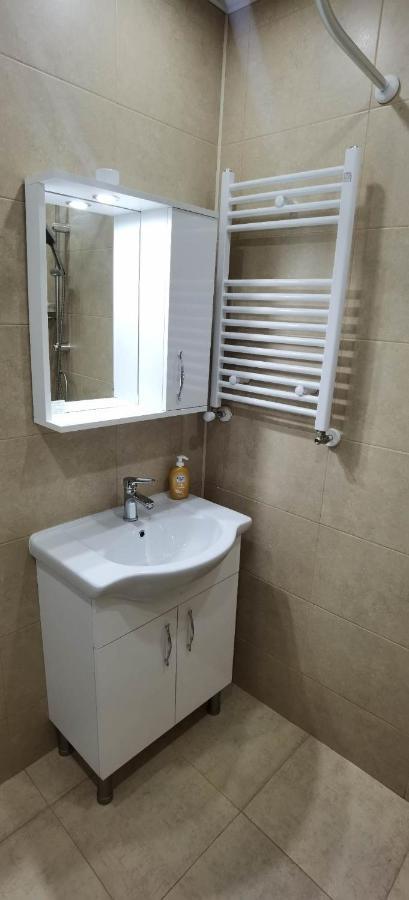 Nano'S Apartament-2 库塔伊西 外观 照片